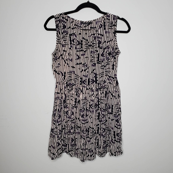 Topshop Tops - TOPSHOP Black and Off White Sleeveless Top Tunic Blouse Sz 10